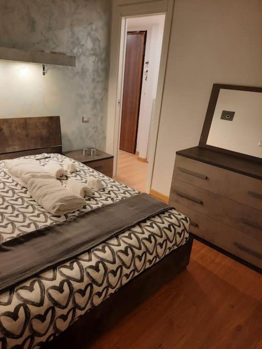 מילאנו N&Ghomesweethome Raffaelloelegante Appartamento Ideale Casa Vacanze Affari מראה חיצוני תמונה